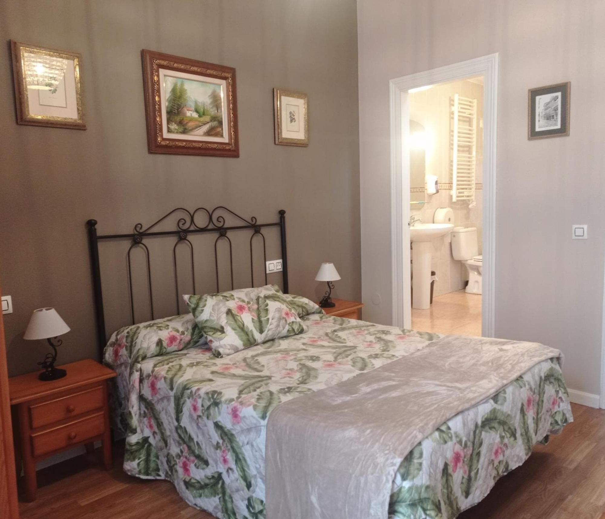Hospedaje Don Pelayo Gijón Esterno foto