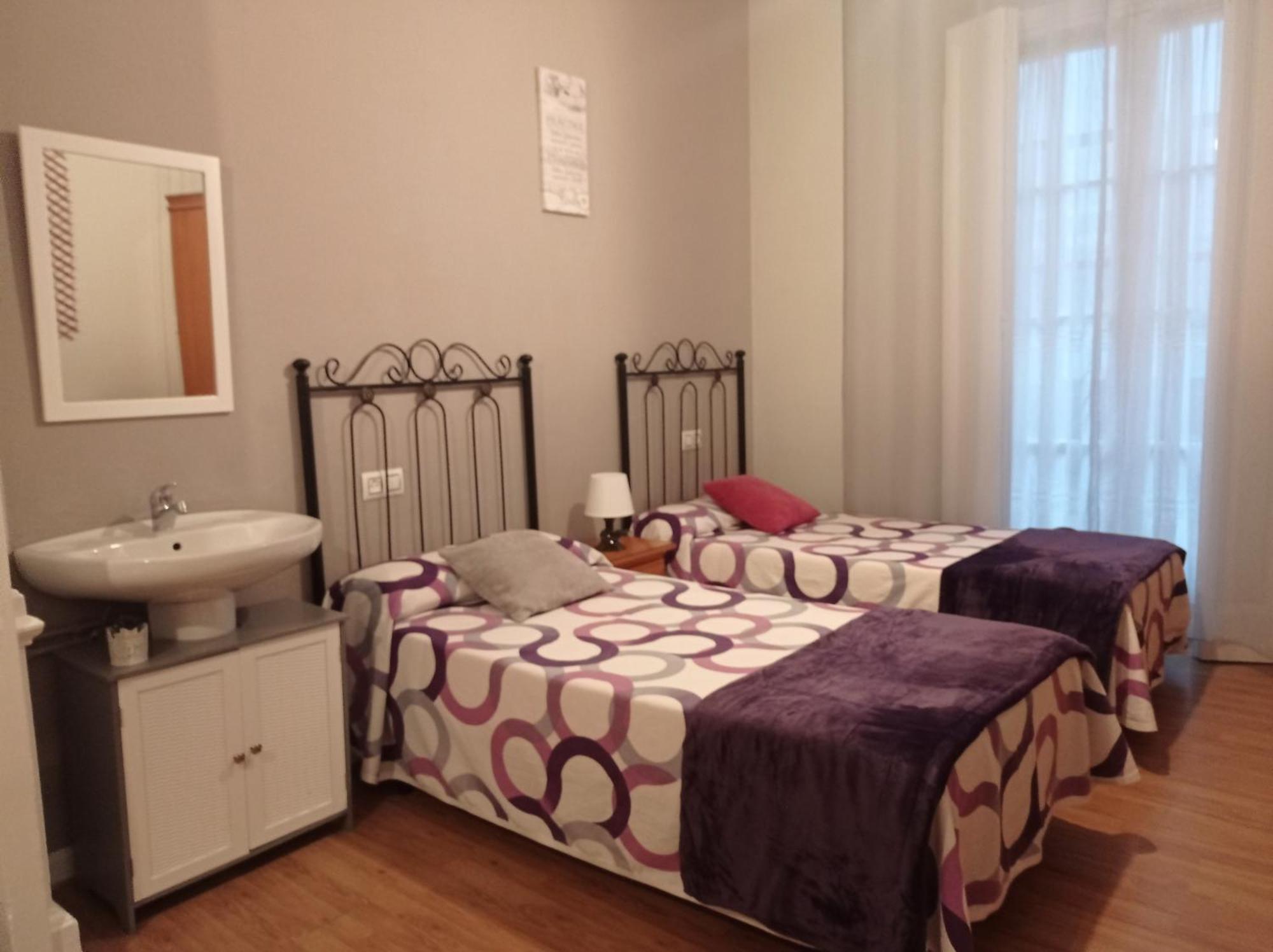 Hospedaje Don Pelayo Gijón Esterno foto