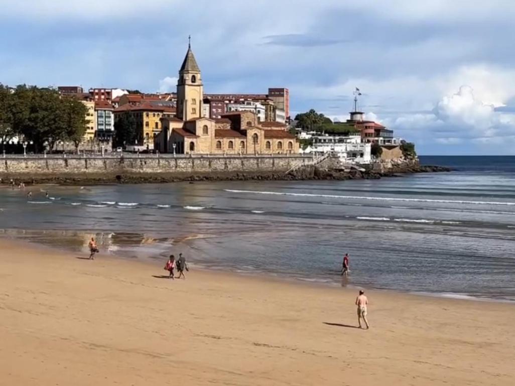 Hospedaje Don Pelayo Gijón Esterno foto